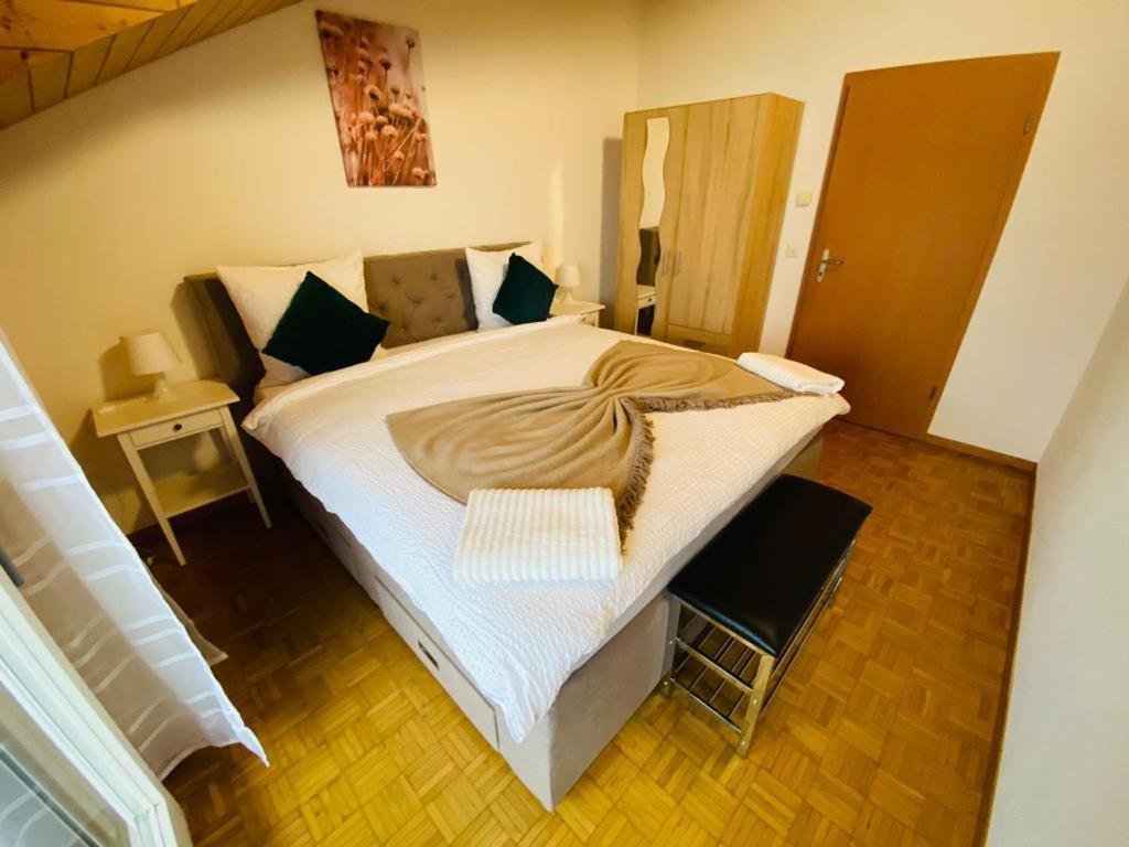 Lake View Apartment -14 Niederried bei Interlaken Экстерьер фото